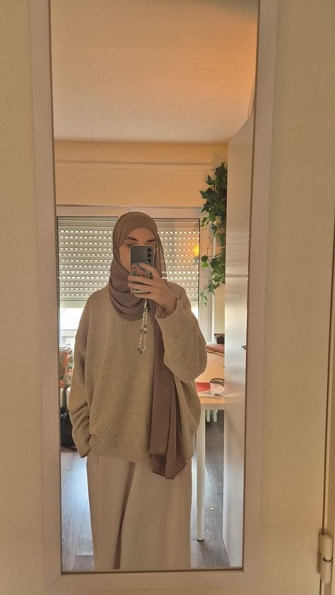 Modest Hijab Outfits Winter, Modest Beige Outfits, Abaya With Blazer, Hijabi Fashion Modest, Winter Outfit Modest, Maxi Skirt Outfit Summer Modest, Hijab Outfit Ideas Winter, Abaya Winter Outfit, Hijabi Blazer Outfit