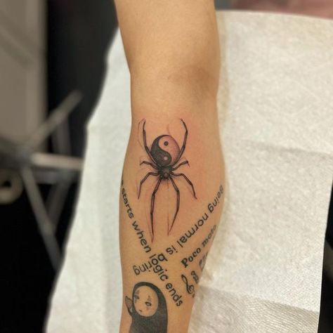 Yin Yang Spider Tattoo, Ying Yang Spider Tattoo, 8ball Spider Tattoo, Spider Tats, Again Tattoo, Ying Yang Tattoo, Yin Yang Tattoos, Spider Tattoo, Tattoo Illustration