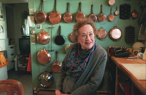 Julia Child Quotes, Julia Child Kitchen, Julia Child Recipes, Homes In France, Nigella Lawson, Book People, French Cooking, Paula Deen, Julia Child