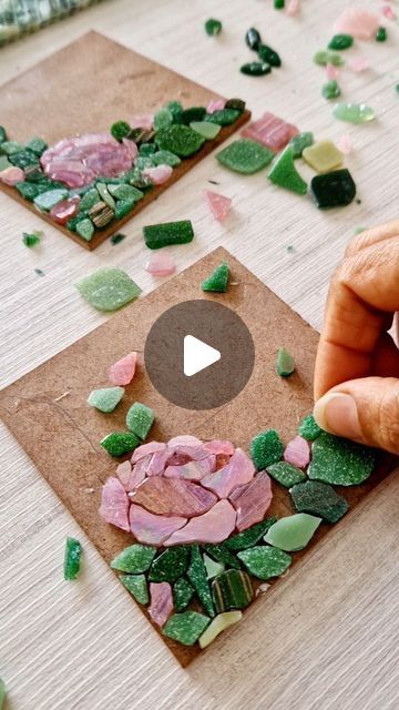 1,350 likes, 23 comments - moora_moora_mosaics el August 30, 2023: "Going round and around the Rose 😄. Grabbed precious minutes to finish the work on the corner of the coaster. And boy, am I glad I...". Mosaic Coasters Diy, Mosiacs Projects Diy, Diy Arts And Crafts For Adults, Mosaic Projects For Beginners, Vitromosaico Ideas, Broken Tile Mosaic, Adult Art Projects, Diy Mosaic Projects, Mosaicos Ideas