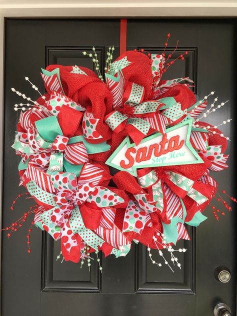 Mint green and red Christmas wreath Christmas Wreath Mesh, Retro Christmas Wreath, Peppermint Wreath, Christmas Floral Designs, Red And Aqua, Red Christmas Wreath, Winter Wreath Diy, Burlap Wreath Diy, Homemade Wreaths