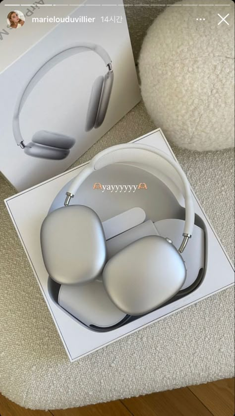 Airpod Max, Cute Headphones, Apple Headphone, Airpods Max, Iphone Obsession, Money And Happiness, Air Pods, Birthday Wishlist, Apple Airpods