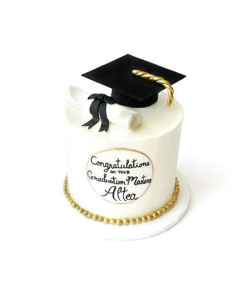 Black White & Gold Graduation Cake Black White Gold Graduation Cake, Gold And Black Graduation Cakes, Black Graduation Cakes, Graduation Cake Ideas College, Black And White Graduation Cake, Black And Gold Graduation Cake, White Graduation Cake, College Graduation Cakes, Graduation Cake Designs