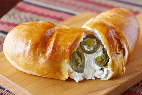 Bolillo Recipe, Jalapeño Bread, Cream Cheese Stuffed Jalapenos, Jalapeno Cheese Bread, Stuffed Jalapenos, Mexican Sweet Breads, Cream Cheese Bread, Cake Shops, Cheese Bread Recipe