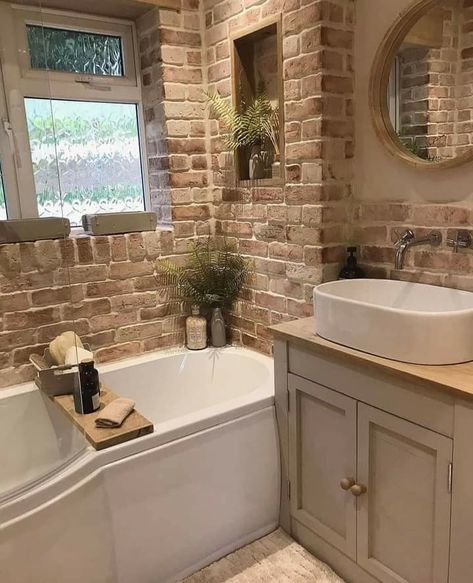 Brick Bathroom, Farmhouse Shop, Casa Country, Brick Walls, Rustic Bathroom, Laundry In Bathroom, House Bathroom, Farmhouse Bathroom, Beautiful Bathrooms