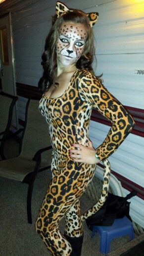 My "cougar" costume this year :) Cougar Costume Woman, Jaguar Costume, Cougar Costume, Tiger Cosplay, Cheetah Costume, Tiger Makeup, Panther Costume, Carnaval Outfit, Leopard Costume