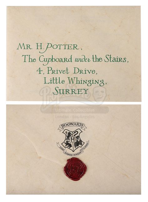 A Hogwarts acceptance letter used in Chris Columbus' fantasy-adventure film Harry Potter and the Sorcerer's Stone. Hogwarts Seal, Harry Potter Stone, Harry Potter Acceptance Letter, Harry Potter Hogwarts Letter, Harry Potter Letter, Custom Harry Potter, Film Harry Potter, Hogwarts Acceptance Letter, Chris Columbus