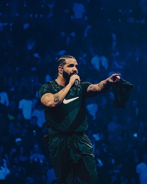 Drake Live, Aubrey Graham, Drizzy Drake, Drake Drizzy, Music Taste, Terrarium, Drake, Singers, Champagne