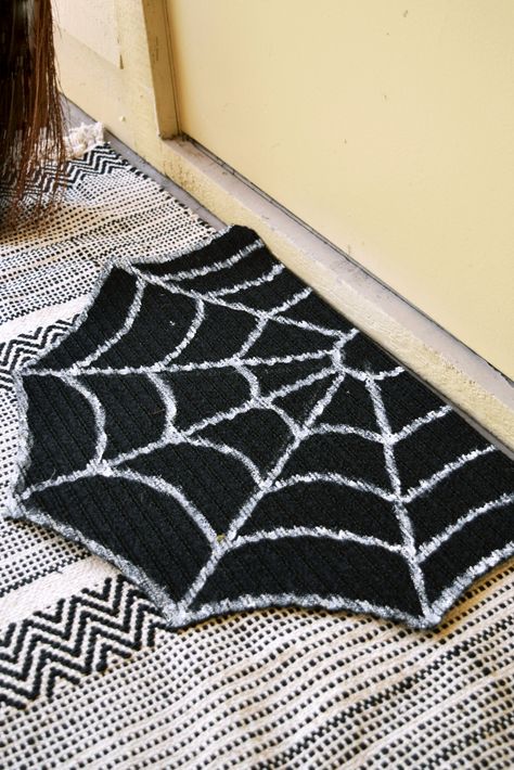 Halloween Rugs Diy, Lifestyle Organization, Shelf Fillers, Black And White Halloween Decor, Ghost Clay, Black And White Halloween, Halloween Doormat, Spooky Home, Hallowen Ideas