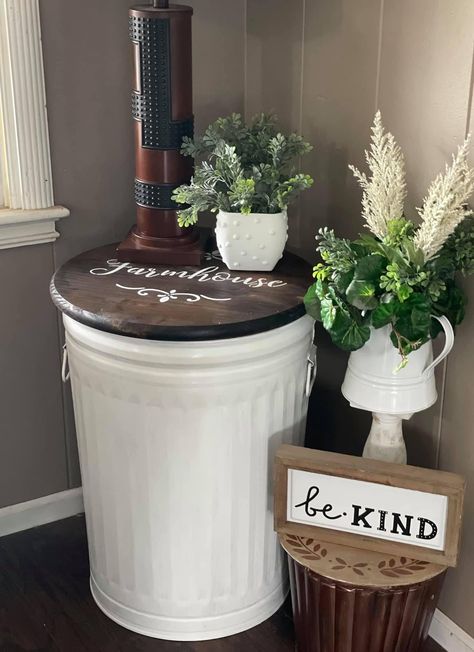 Farmhouse Trash Can Ideas, Farmhouse Trash Can, Trash Can Ideas, Boutique Store Displays, Can Ideas, Homemade Decorations, Farmhouse Dining Rooms Decor, Sunroom Decorating, Shed Home