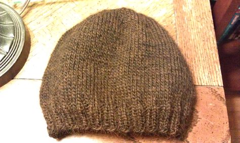 ChemKnits: Generic Skullcap Knitting Pattern Knit A Hat, Design Notebook, Knitting Patterns Free Hats, Colorful Hat, Beginner Knitting Patterns, Cap Patterns, Seed Stitch, Hat Ideas, Knitted Wit