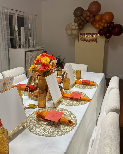 Our favorite colors are fall colors! 🧡♥️🤎 What color palette do you want to work with? Fill out our event inquiry form for your custom color palette. 🫶🏼✨ • • • #friendsgiving #thanksgiving #fallcelebrations #paintandsip #friendsgivingpartydecor #thanksgivingpartydecor #fallpartydecor #newjerseypartyplanner #newjerseyeventplanner #newjerseyballoons #newjerseyballoonartist #newjerseypartydecorator #newjerseyeventdecorator #newjerseysmallbusiness Thanksgiving Party Decor, Thanksgiving Party Ideas, Friendsgiving Ideas, Friendsgiving Party, Hosting Ideas, Thanksgiving Parties, Paint And Sip, Party Planner, House Party