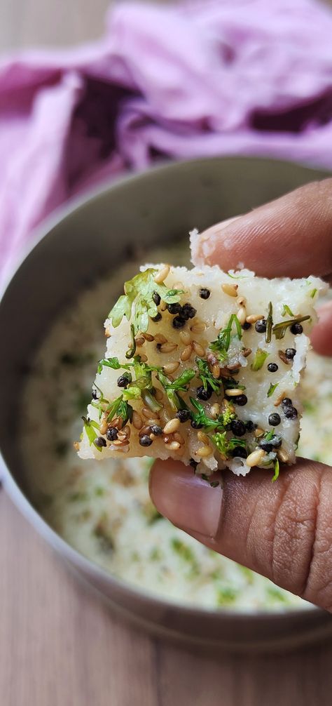 Rice flour, dhokla, rice flour dhokla Rice Dhokla Recipe, Rice Flour Recipes, Vegetarian Platter, Gujarati Cuisine, Gujarati Snacks, Dhokla Recipe, Savoury Snacks, Delicious Rice, Instant Rice