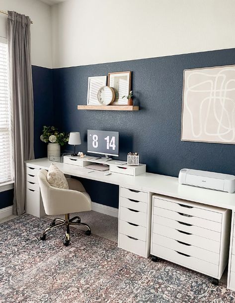 Office Craft Room Combo, Ikea Desk Hack, Desk Hacks, Ikea Office, Ikea Desk, Cozy Home Office, Office Guest Room, Guest Room Office, Diy Ikea