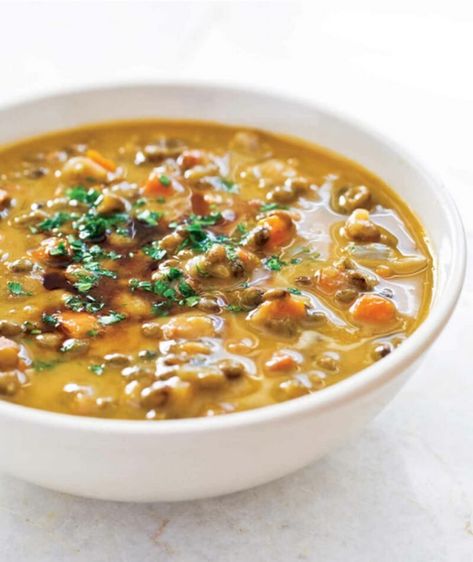 French Lentil Soup - Daily Mediterranean Diet Mediterranean Soups, Lentil Spinach Soup, French Lentil Soup, Food Savoury, Bean Dishes, French Green Lentils, Mediterranean Meals, French Lentils, Lentil Dishes