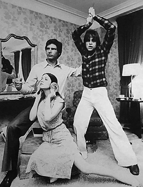 Mark Hamill Carrie Fisher, Star Wars Cast, Fly Guy, Star Wars Film, Mark Hamill, W Hotel, Star Wars Wallpaper, Star Wars Poster, Star Wars Movie