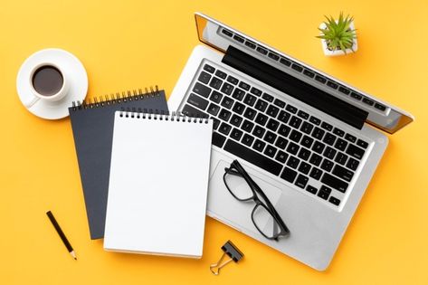 Top view office desk composition with no... | Free Photo #Freepik #freephoto #business #office #work #presentation Graphic Designer Desk, Creative Flatlay, Va Logo, Furniture Top View, Desk Arrangements, Designer Desk, Business Desk, Yellow Desk, Book Mockup