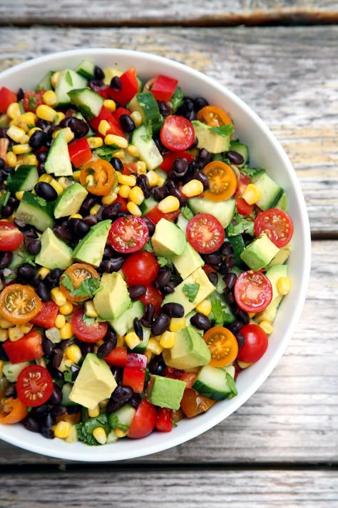 Cucumber, Black Bean, Corn, Tomato, and Avocado Salad | POPSUGAR Fitness Sommer Mad, Avocado Dessert, Satisfying Salads, Avocado Tomato Salad, Salad Pasta, God Mat, Healthy Salad, Black Bean, Cooking Dinner