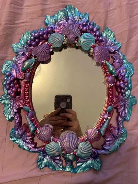 Pinterest Room Aesthetic, Mermaid Room Aesthetic, Cinderella Mirror, Mermaid Vanity, Diy Mermaid Decor, Mermaid Furniture, Mermaid Themed Bedroom, Mermaid House, Mermaid Decorations