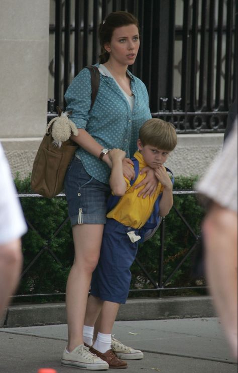 scarlett johansson on set of “the nanny diaries” Nanny Diaries, Scarlett Johansson Movies, The Nanny Diaries, Diary Movie, The Nanny, Motion Pictures, Fav Movies, S Diary, She Movie