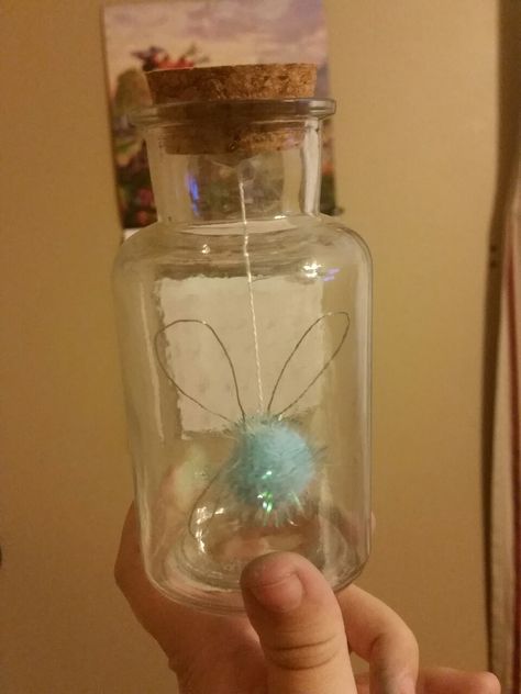 Fairy in a bottle for Zelda birthday party Zelda Birthday Party Decorations Diy, Zelda Botw Birthday Party, Zelda Party Decorations, Zelda Birthday Party Decorations, Zelda Party Ideas, Zelda Themed Birthday, Fairy Zelda, Legend Of Zelda Birthday Party, Legend Of Zelda Party