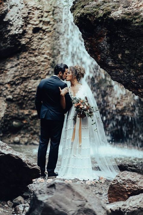 Dreamy Waterfall, Waterfall Elopement, Rust Wedding, Rusting Wedding, Destination Wedding Ideas, Waterfall Wedding, Wedding Picture Poses, Wedding Session, Wedding Aisle