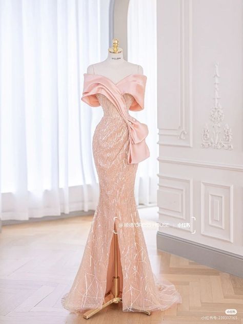 Pink Extravagant Dress, Debut Gowns 18th Elegant, Debut Gowns, Gowns Dresses Elegant, Gown Inspiration, Glamour Dress, Prom Dress Inspiration, Pretty Prom Dresses, Classy Dress Outfits