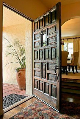 I love old Spanish doors... Spanish Doors, Spanish Style Decor, Spanish Decor, Spanish Style Home, Casas Coloniales, Spanish Style Homes, Hacienda Style, Pasadena California, Casa Exterior