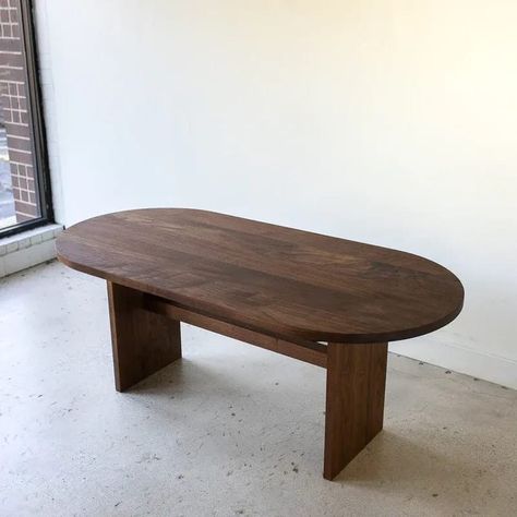 Discover the craftsmanship of our Modern Timber Oval Dining Table. Handmade and customizable, this elegant piece is pictured in Solid Walnut with our Clear finish. Not only does it speak style, but it's also sustainably-sourced and built to last, ensuring that you’re investing in a piece that will serve you for decades. Let us get to work for you and create a table that fits perfectly into your dining room. Oval Wood Table, Oval Wood Dining Table, Oval Tables, Handmade Dining Table, Dining Table Wood, Oval Dining Table, Table Handmade, Reclaimed Oak, Oval Table Dining