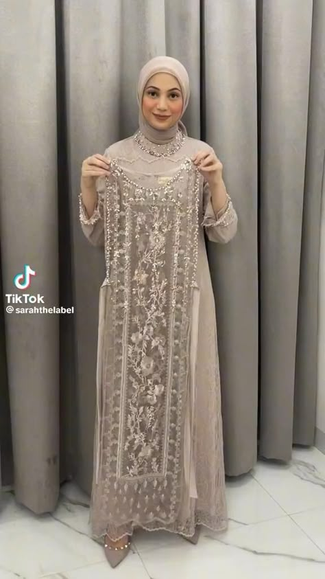 Dress Pesta Hijab Modern, Outer Brukat Muslim, Gamis Lebaran Simple, Baju Kondangan Hijab Modern Simple, Kebaya Tunik Brokat Modern, Seragam Bridesmaid Hijab, Dress Bridesmaid Brokat, Model Dress Hijab, Wedding Abaya Design