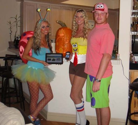 Spongebob Halloween Costumes, Spongebob And Patrick Costumes, Spongebob Outfit, Diy Halloween Costumes For Girls, Spongebob Halloween, Spongebob Costume, Diy Group Halloween Costumes, Best Group Halloween Costumes, Trio Costumes