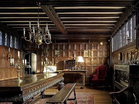 parlor - Alston Court Tudor Style Homes Interior, Tudor Decor, Country Life Magazine, Timber Frame House, Style Anglais, Tudor Style Homes, English Tudor, Homes Interior, Medieval Houses