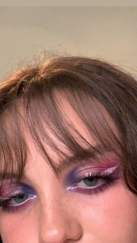 Subtle Pride Makeup Looks, Bi Eyeshadow, Bisexual Eyeshadow, Demisexual Makeup, Bisexual Flag Makeup, Bi Flag Makeup, Bi Pride Makeup, Easy Pride Makeup, Bisexual Pride Makeup