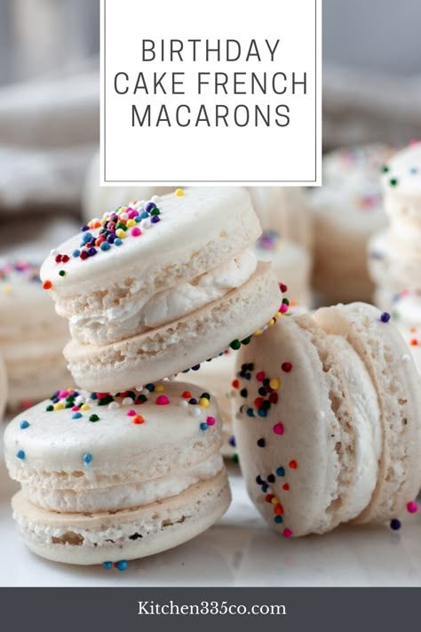 Macaron Filling Flavors, Cookies And Cream Macarons, Sugar Cookie Macarons, Macaroon Recipes For Beginners, Macaroons Filling Recipe, Macroom Recipe, Macaron Cake Ideas, Dairy Free Macarons, Funfetti Macarons