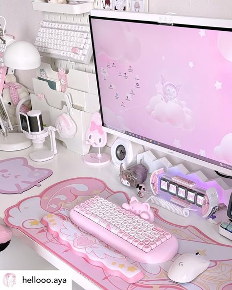 Girl Desk Ideas, Gamer Girl Desk, Cutecore Bedroom, Kawaii Setup, Pastel Gamer, Kawaii Room Ideas, Gamer Decor, Pretty Desks, Gaming Desk Setup