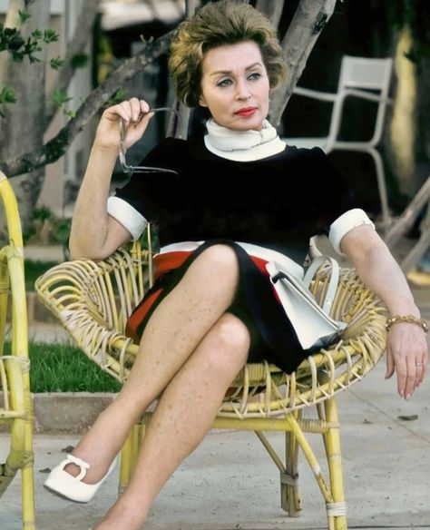 Lili Palmer, Lilli Palmer, Old Hollywood Stars, Romy Schneider, Who Am I, Hollywood Stars, Classic Hollywood, Old Hollywood, Star Wars