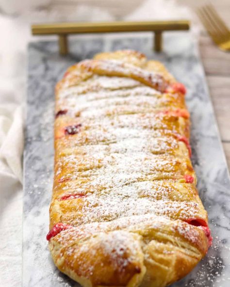 Cherry Strudel Recipe With Puff Pastry Cherry Strudel Recipe Puff Pastries, Puff Pastry Strudel Recipes, Cherry Strudel Recipe Phyllo Dough, German Pastries Recipes, Cherry Puff Pastry Recipes, Cherry Turnovers With Puff Pastry, Cherry Strudel Recipe, Puff Pastry Strudel, Cherry Puff Pastry