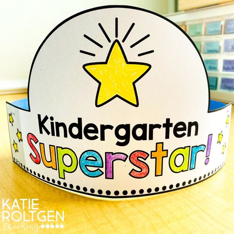 Grab this FREE first day of kindergarten crown! First Day Of Kindergarten Hats Free, Orientation Day Activities Kindergarten, 1st Day Of Kindergarten Craft, First Day At Kindergarten Ideas, My First Day Of Preschool Craft, Takeaway Craft For Kindergarten, Kindergarten First Week Crafts, Student Of The Day Kindergarten, First Day Of Kindergarten Crown Free