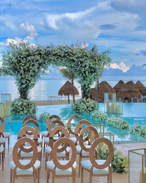 Essenza Riviera on Instagram: “Between floral trees @dreamsnatura Infinity Pool . . . #destinationwedding #cancunwedding #rivieramayawedding #wedding #tulumwedding…” Pool Wedding Ceremony, Infinity Pool Wedding, Rustic Beach Wedding, Pool Wedding, Beach Wedding Colors, Riviera Maya Weddings, Tulum Wedding, Boho Beach Wedding, Cancun Wedding