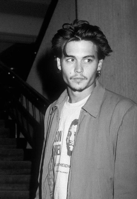 Johnny Depp Hairstyle, 90s Johnny Depp, جوني ديب, Johnny Depp Style, Young Johnny Depp, Johnny D, Programming Projects, 90s Men, Young Celebrities