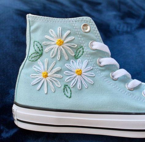 Daisy Embroidered Converse #shoe #shoes #womenshoes Etsy Aesthetic, Aesthetic Prints, Embroidered Converse, Aesthetic Posters, Shop Aesthetic, Stickers Etsy, Embroidery Shoes, Aesthetic Jewelry, Embroidered Shoes