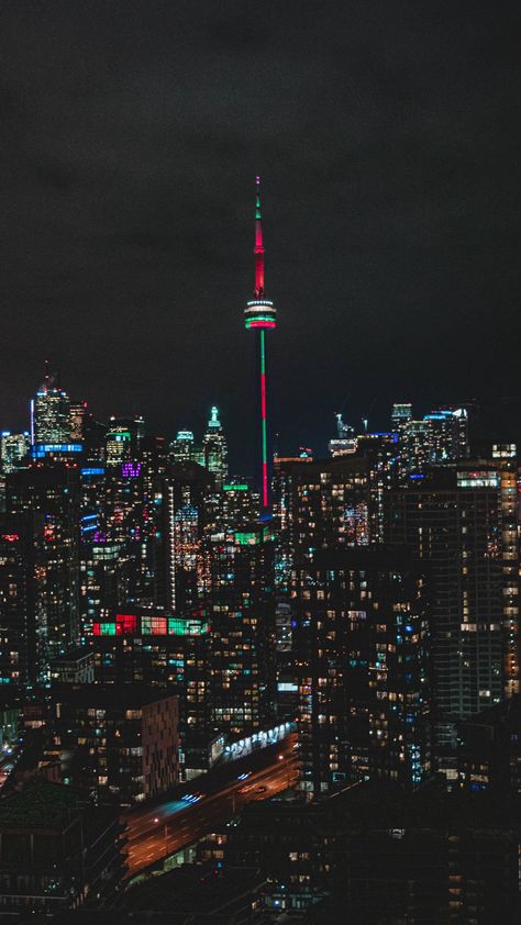 Wallpaper Toronto, Canada Toronto City, Toronto Vacation, Queen Of Hearts Card, Cityscape Wallpaper, City Lights At Night, Toronto Skyline, Toronto City, Iphone11 Pro