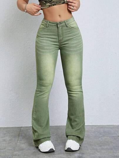 Green Flare Jeans, Superenge Jeans, Color Fits, Denim Essentials, Green Jeans, Flare Leg Jeans, Girl Stuff, Cargo Jeans, Jeans Boyfriend