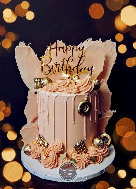 Drip Cake Mujer, Chocolate Birthday Cake Ideas For Women, Trendy Birthday Cakes For Women, Elegant Drip Cake, Trending Birthday Cakes, Buttercream Drip Cake, Buttercream Drip, Trendy Cakes, Orange Birthday Cake