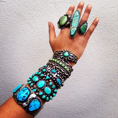 Jewelry Photo Ideas, Boho Western Jewelry, Turquoise Coral Jewelry, Vintage Turquoise Jewelry, Western Jewellery, Silversmith Jewellery, Turquoise Jewellery, Turquoise Western, Vintage Native American Jewelry