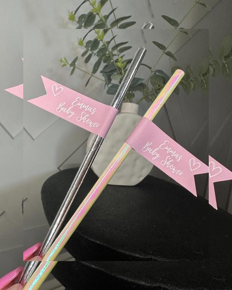 🏳️🎀 Pink Baby Shower Straw Flags 🎀🏳️ The perfect finishing touch to a girly shower! They come as a pack of 10 including your choice of straw colour #babyshower #pinkbabyshower #girlbabyshower #strawflags #strawtags Straw Tags, Straw Flags, Drink Straw, Pink Baby Shower, Pink Baby, Girl Baby Shower, Wedding Basket, Party Games, Party Favors