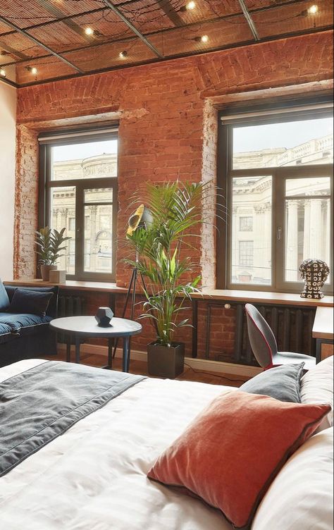 Warehouse Loft Bedroom, Urban Loft Apartment Modern, New York Loft Bedroom, Red Brick Bedroom, Exposed Brick Loft, Loft Apartment Bedroom, Exposed Brick Interior, Brick Interior Design, Brick Wall Bedroom