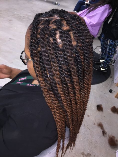 Marley Twist Hairstyles Long, Twists Marley Hair, Marley Hair Twists, Marley Braids Twist, Rasta Braids, Black Hair Protective Styles, Marley Braid, Marley Braiding Hair, Marley Twist Hairstyles