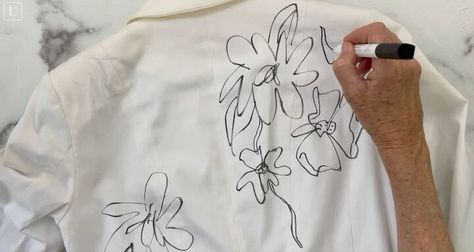 Hand Painted Button Up Shirt, How To Paint Fabric Clothing, Drawing On White Shirt, Fabric Marker Ideas Shirts, Fabric Marker Shirt, Art On Clothes Paint, How To Paint On Fabric, Fabric Marker Ideas, Hand Painted Clothing Diy