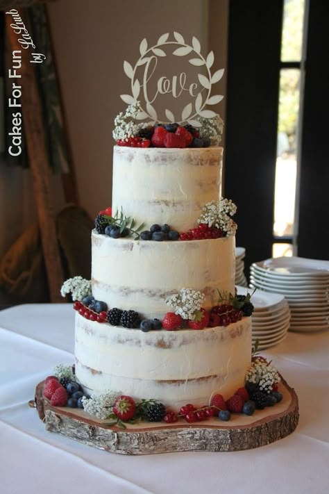 Cake With Fresh Fruit, Semi Naked Wedding Cake, Fruit Wedding Cake, Cheese Wedding, Cheese Wedding Cake, Fresh Fruit Cake, Wedding Cake Rustic